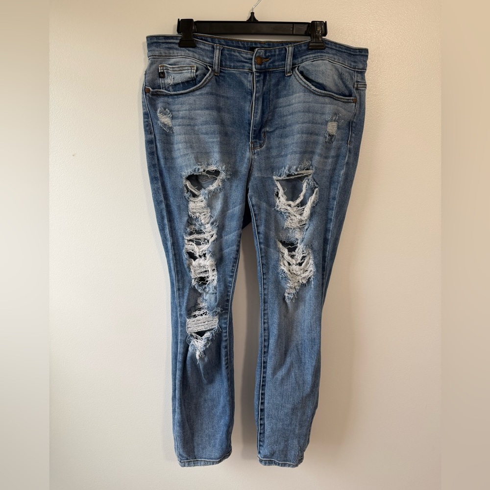 Judy Blue Light Blue Distressed Skinny Jeans